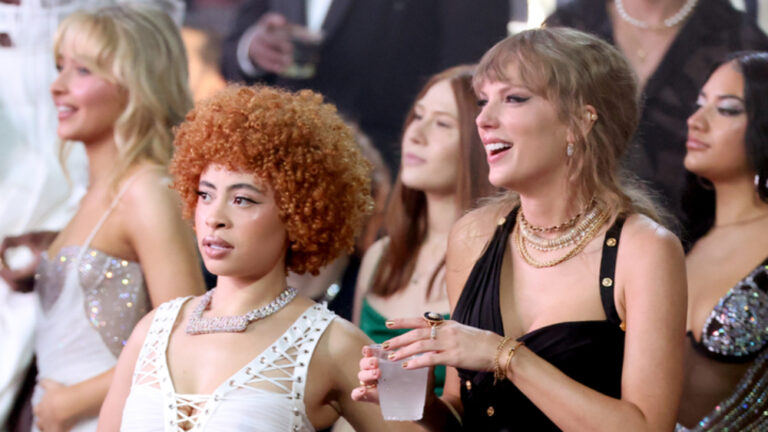 MTV VMAs Devote Camera Feed Exclusively to Taylor Swift