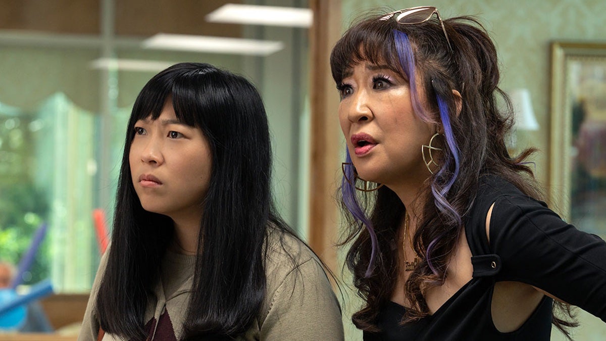 ‘Quiz Lady’ Review: Awkwafina and Sandra Oh Square Off in Broad, Silly Comedy