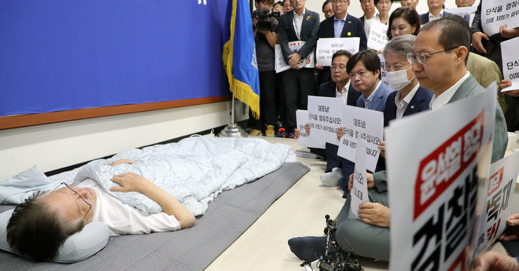South Korean Prosecutors Want to Arrest Hunger-Striking Opposition Leader