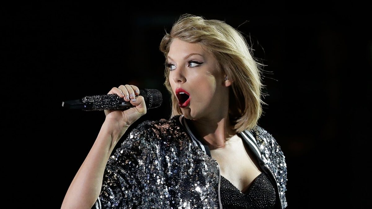 Taylor Swift Just Cleared Up That Mysterious 1989 Vault Track