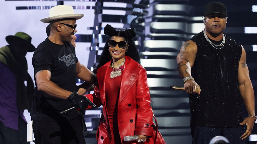 Watch Nicki Minaj, Lil Wayne Perform Hip-Hop Medley at the 2023 VMAs – The Hollywood Reporter