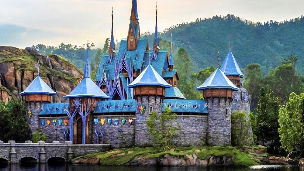 ‘World of Frozen’ Unveiled at Hong Kong Disneyland Theme Park
