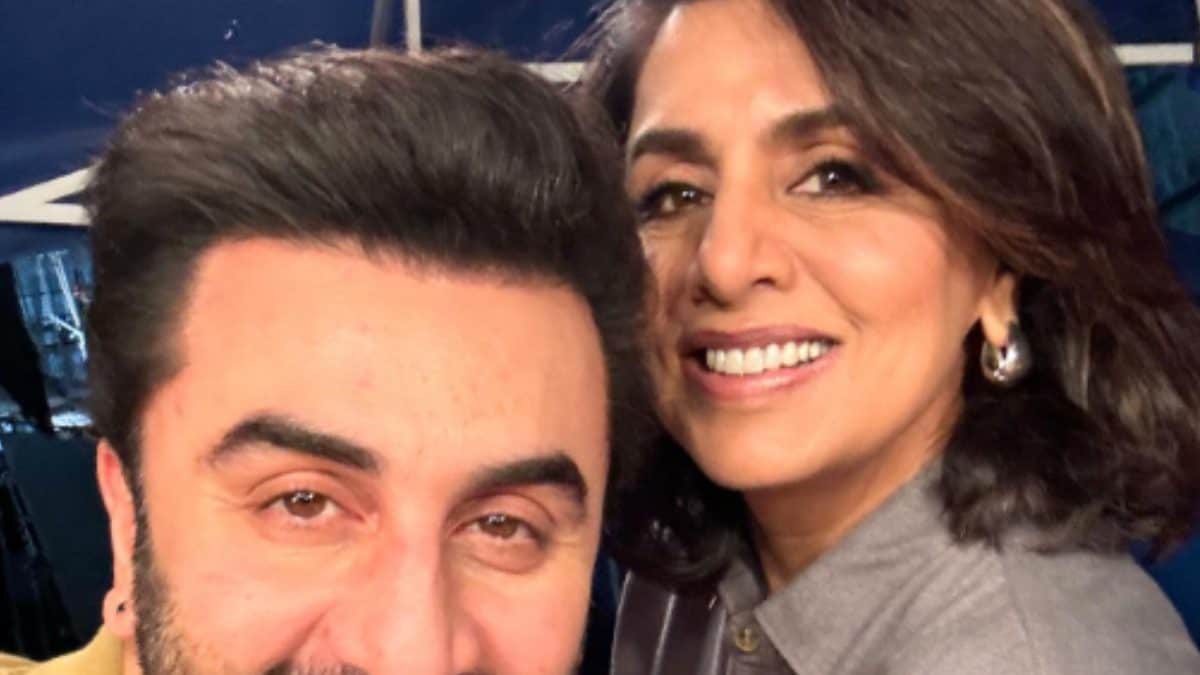Neetu Kapoor Shares A BTS Photo With Son Ranbir Kapoor On Sets, Calls It The ‘Real Animal Park’