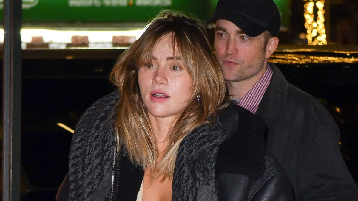 Suki Waterhouse Makes Pajamas Look Impossibly Cool For a Night Out With Taylor Swift