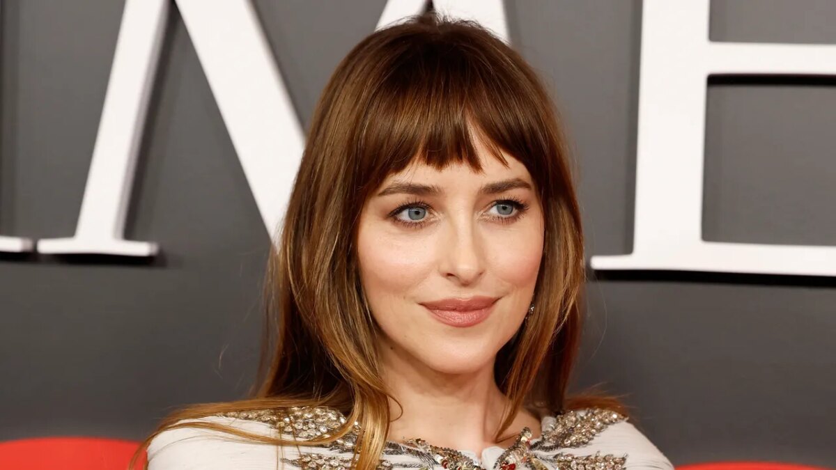 Dakota Johnson's Honey-Blonde Highlights Prove Summer Hair Is All About Small Updates