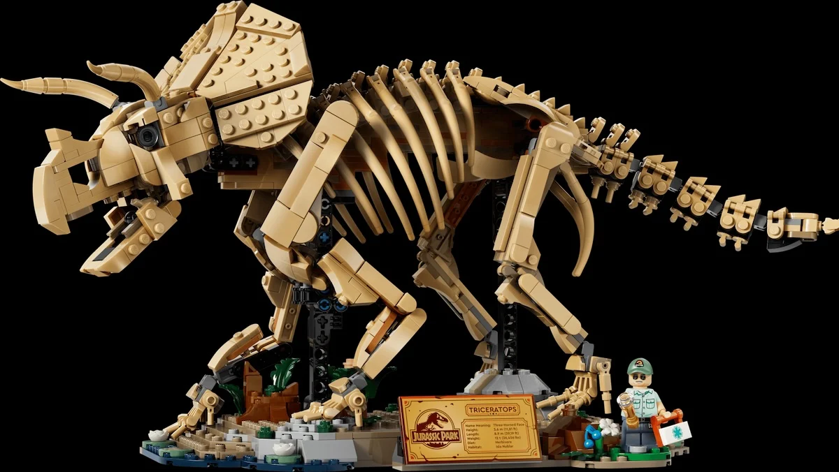 LEGO Digs Up Dinosaur Fossils Triceratops Skeleton Set