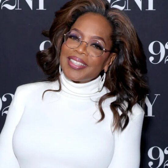 Oprah Inks Amazon Deal for Podcast, Book Club and Original TV Show