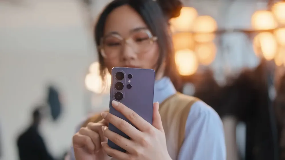 Samsung 'Devil Wears Prada 2' AI Ad: Watch Online