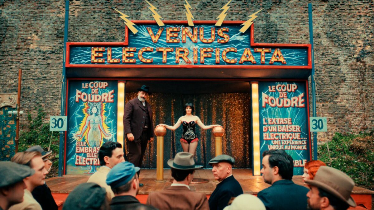 'The Electric Kiss' Review: Cannes Opens on Low-Voltage Note