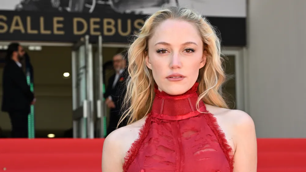 'Victorian Psycho' Starring Maika Monroe Gets 5-Minute Cannes Ovation