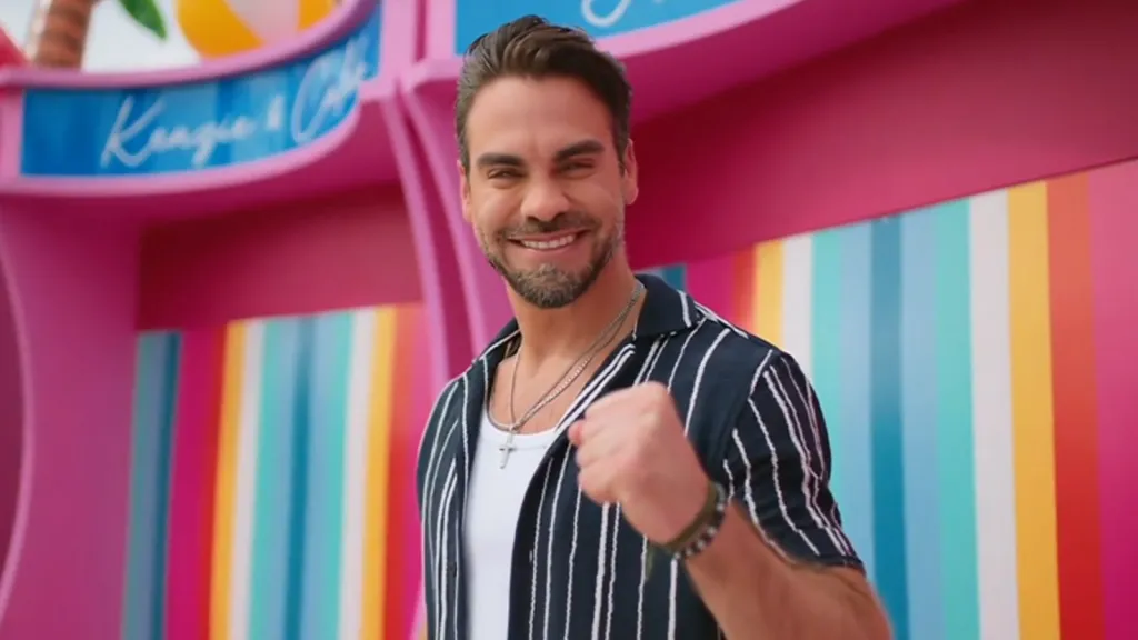 Frederik Oldenburg Makes 'Love Island USA' Debut To Host Challenge Tied To Telemundo & Peacock's World Cup Coverage