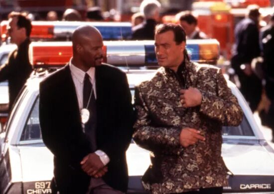 In 'The Glimmer Man,' Steven Seagal & Keenen Ivory Wayans Fight Crime