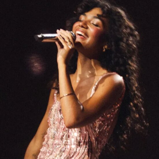 Olivia Dean's First U.S. Arena Tour Is Off to a Smashing Start: Review