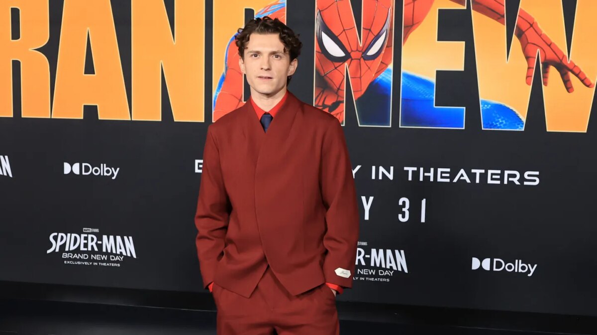 Tom Holland attends the Los Angeles premiere of