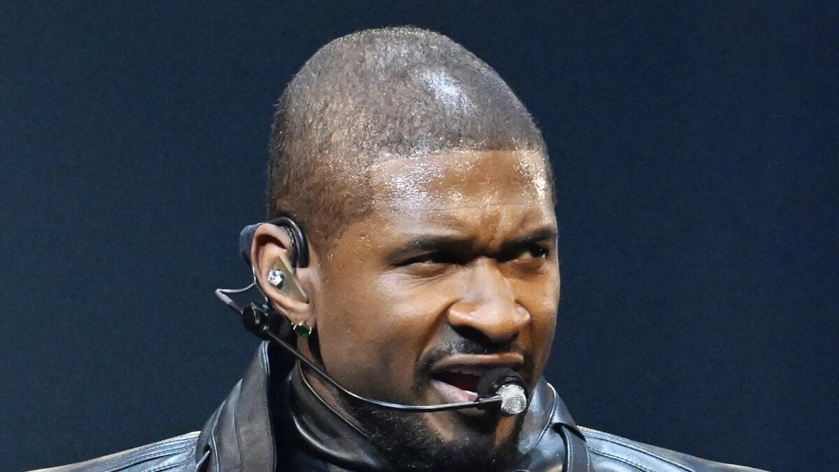 Usher Stops Steamy Onstage Encounter With Fan at Nashville Show, Woman Responds