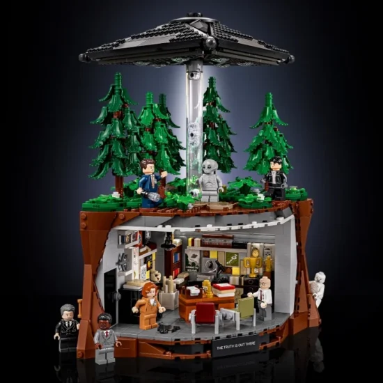 We Believe This THE X-FILES LEGO Set Is Phenomenal