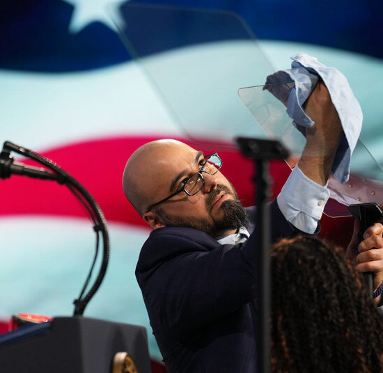 White House Teleprompter Operator Bet on Trump Speeches, Kalshi Says