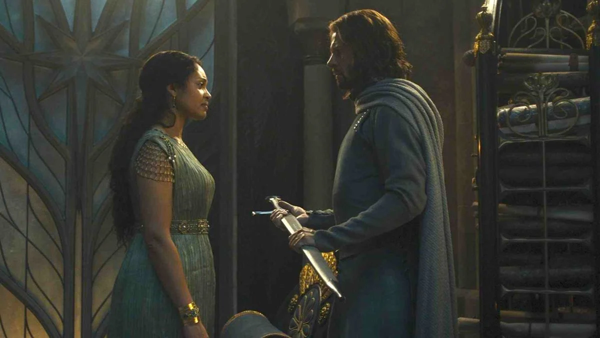 Elendil and Míriel the rings of power (1)