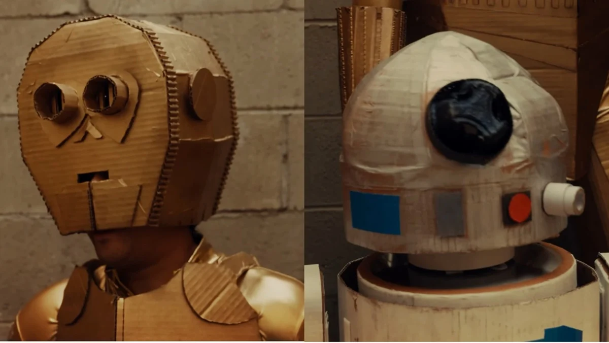 C-3PO and R2-D2 in Cardboard Wars fan film