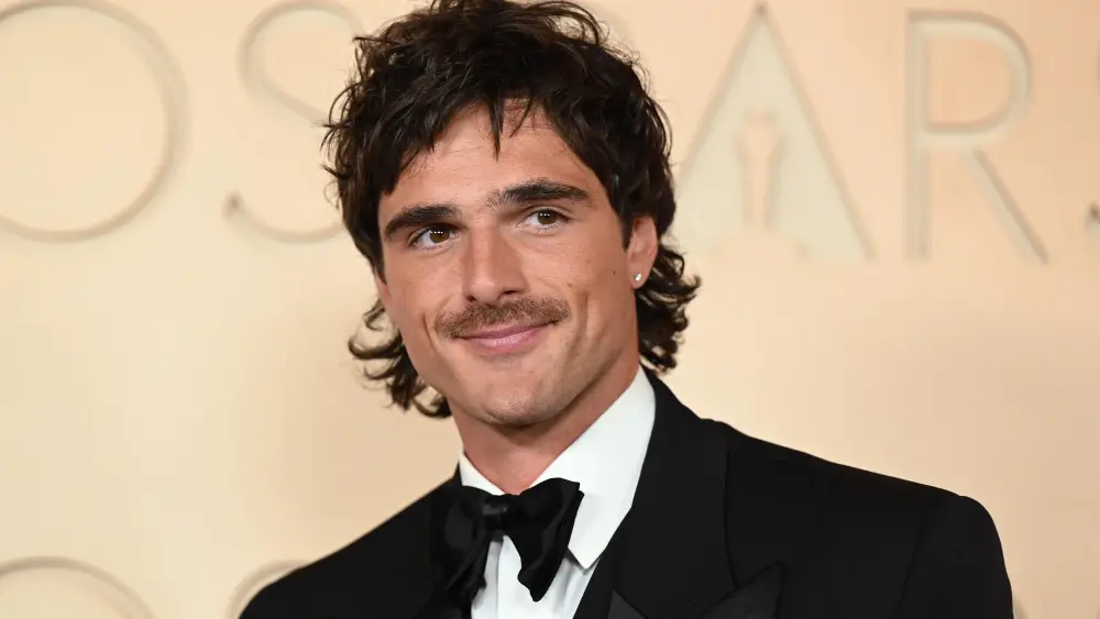 Jacob Elordi to Star in Ari Aster's 'Scapegoat' With Scarlett Johansson