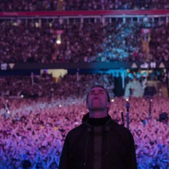Oasis relearn harmony in Don