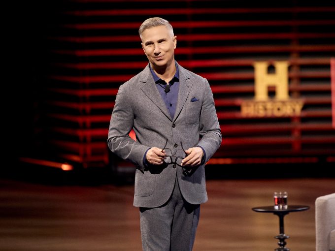 Realscreen » Archive » The Power Play: Hearst acquires Disney’s stake in A+E Global Media for $1.2bn