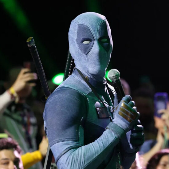 Ryan Reynolds Crashes Marvel's Hall H in X-Force Deadpool Costume