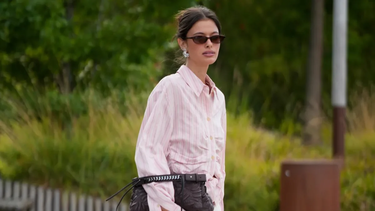 The Brown Flat Shoes Trend Is Fall’s Secret Styling Weapon—Here’s How to Pull It Off