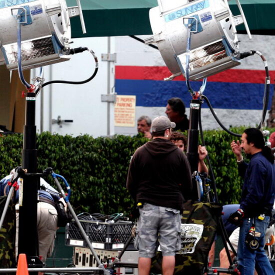 A federal tax credit could add 143,000 film and TV jobs, study says