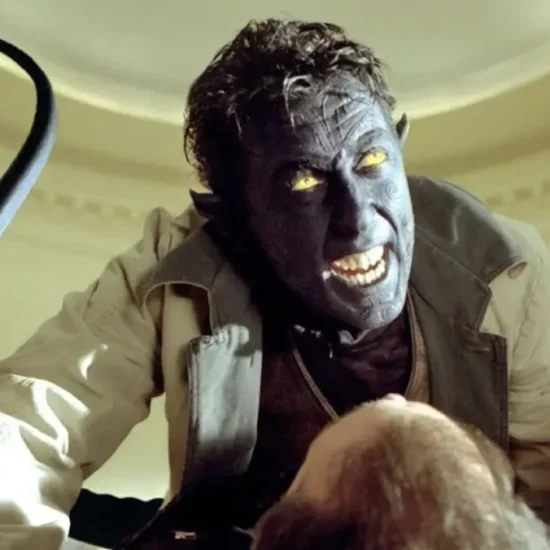 Nightcrawler (Alan Cumming) attacks the president in X2: X-Men United.