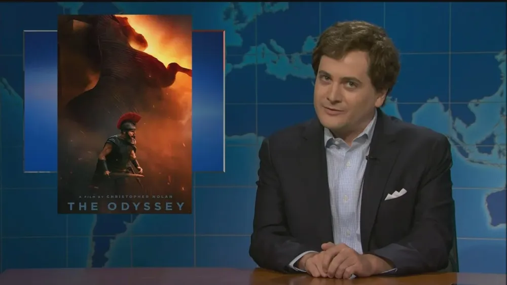 SNL: Tucker Carlson Returns to Weekend Update to Review Summer Movies