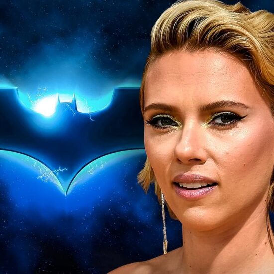 Scarlett Johansson, Batman logo
