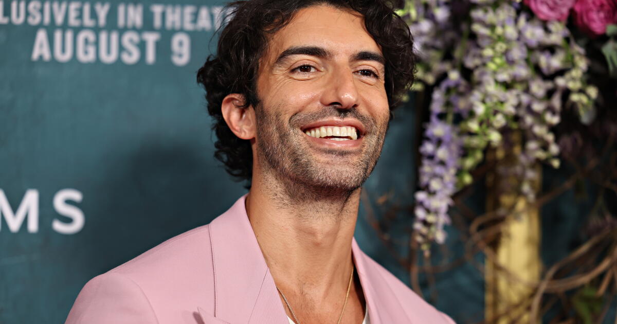 Texts link Justin Baldoni’s crisis PR pro to 'smear' sites, complaint alleges