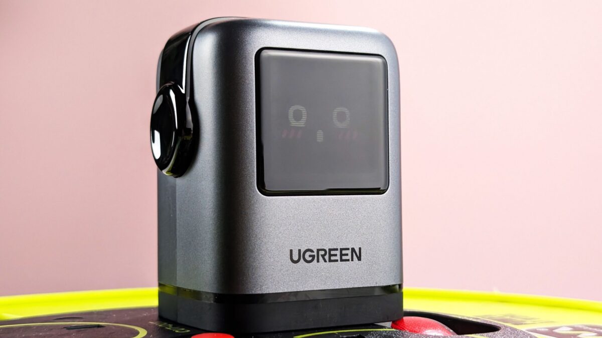Ugreen's quirky 100W robot fast charger gets a price cut