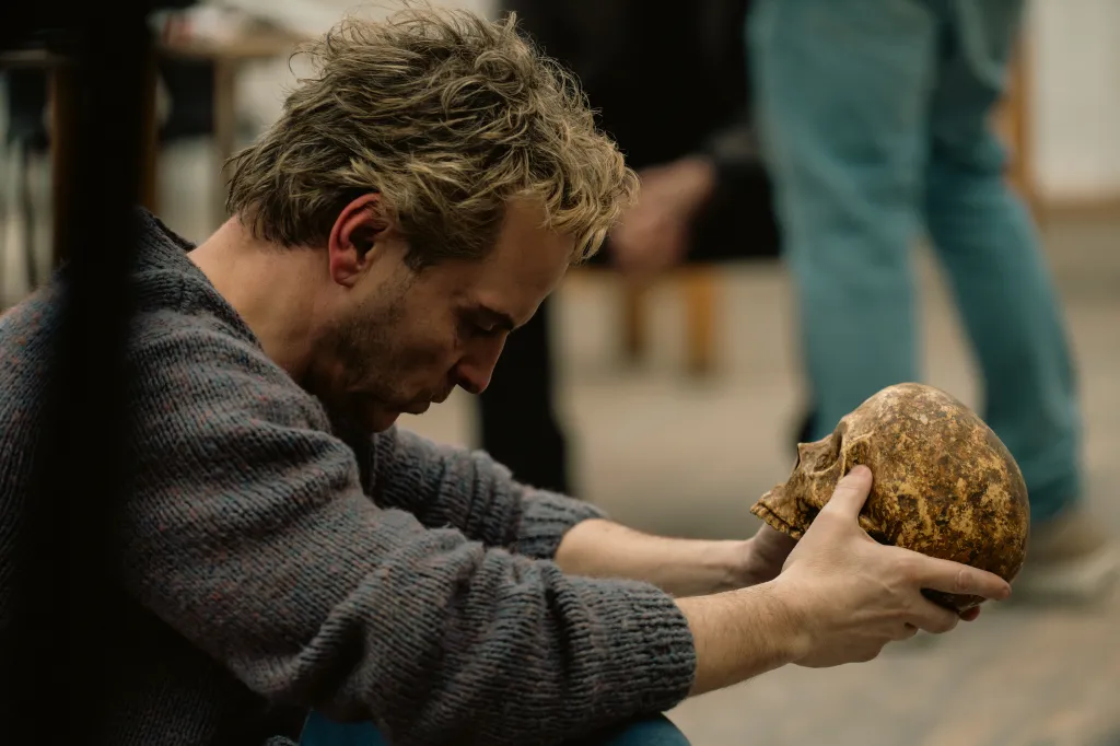 ‘Elsinore’ Trailer: First Look At Andrew Scott’s Buzzy Biopic