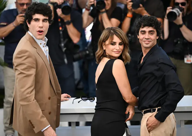 Hollywood Softens Toward Netflix. Can It Win the Best Picture Oscar?