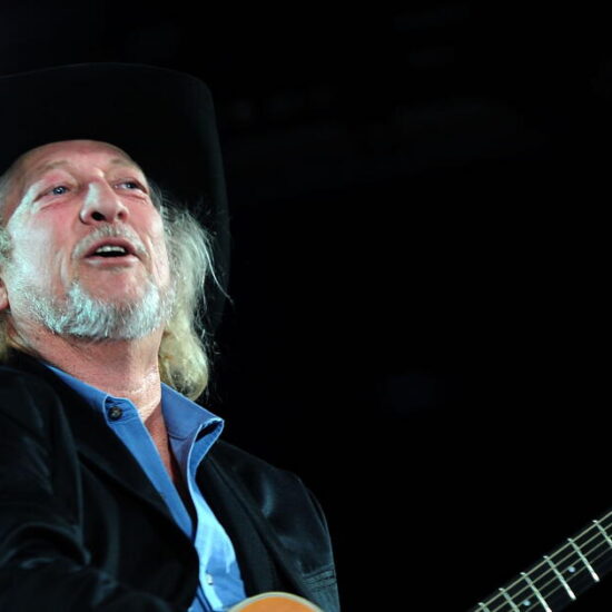 John Anderson dead: Country Hall of Famer known for 'Swingin'' was 71