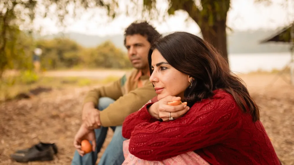 Kirti Kulhari's 'Kinaare' Bows at Dharamshala, Rima Das' 'Hero' Opens