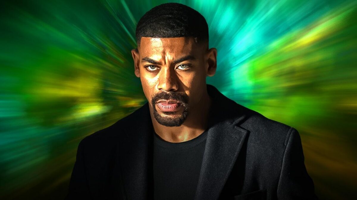 Aaron Pierre as John Stewart.